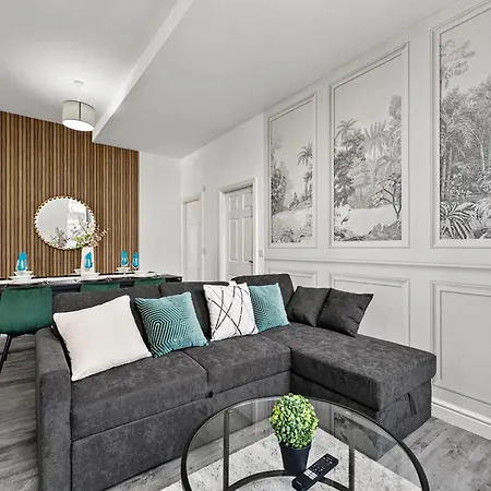 Modern 1br Flat In - Wifi Apartment